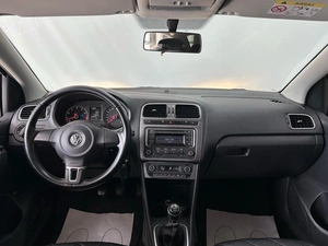 Седан Volkswagen Polo 2015 года, 915000 рублей, Смоленск