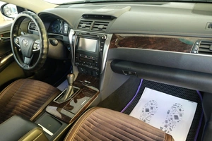 Седан Toyota Camry 2016 года, 2299000 рублей, Омск