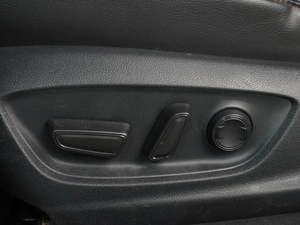 Седан Toyota Camry 2019 года, 2599000 рублей, Воронеж