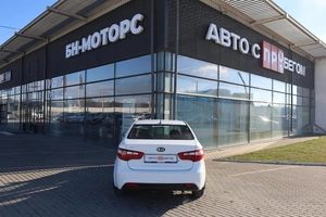 Седан Kia Rio 2014 года, 820000 рублей, Мирное