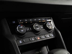 Внедорожник Skoda Karoq 2021 года, 2397400 рублей, Москва