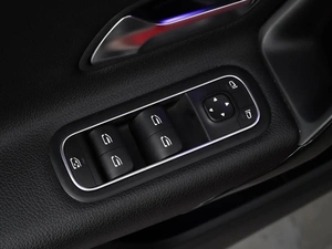 Хетчбэк Mercedes-benz A-класс 2018 года, 2289444 рублей, Москва