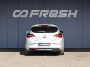 Хетчбэк Opel Astra 2012 года, 895000 рублей, Краснодар