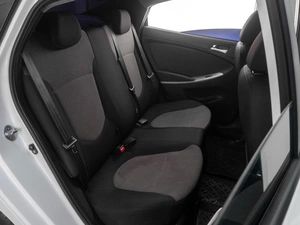 Седан Hyundai Solaris 2011 года, 819000 рублей, Тюмень