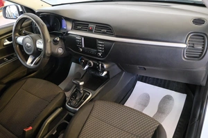 Седан Kia Rio 2018 года, 1029000 рублей, Омск