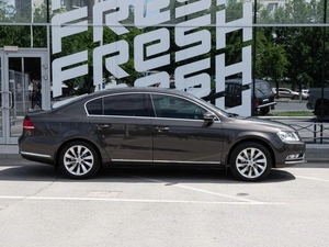 Седан Volkswagen Passat 2012 года, 950000 рублей, Волгоград