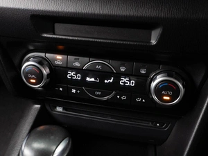 Хетчбэк Mazda Axela 2019 года, 1699000 рублей, Тюмень