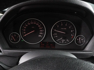 Седан BMW 3 серия 2017 года, 2675000 рублей, Красный Пахарь