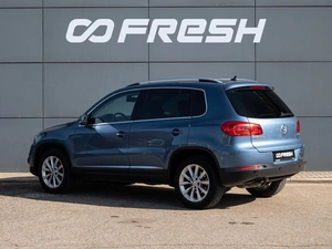 Внедорожник Volkswagen Tiguan 2011 года, 1280000 рублей, Краснодар