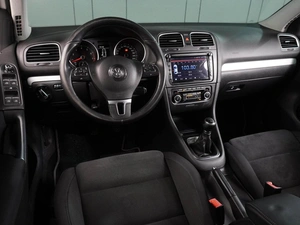 Хетчбэк Volkswagen Golf 2011 года, 949000 рублей, Воронеж