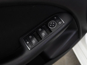 Хетчбэк Mercedes-benz B-класс 2013 года, 1329050 рублей, Москва