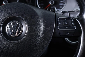 Седан Volkswagen Passat 2011 года, 899000 рублей, Пермь