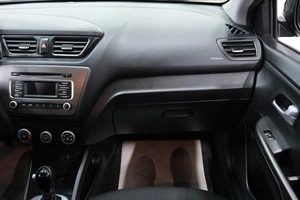 Седан Kia Rio 2016 года, 1009000 рублей, Омск