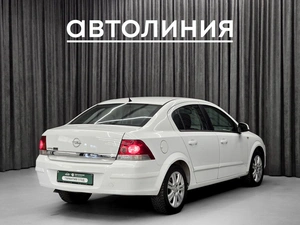 Седан Opel Astra 2010 года, 660000 рублей, Красноярск