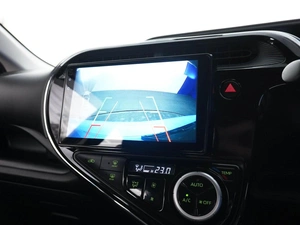 Хетчбэк Toyota Aqua 2018 года, 1278055 рублей, Москва