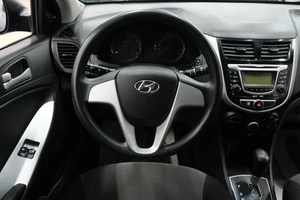 Хетчбэк Hyundai Solaris 2012 года, 1039000 рублей, Омск