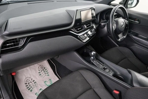 Внедорожник Toyota C-HR 2018 года, 2199000 рублей, Красноярск