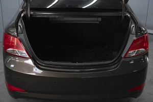 Седан Hyundai Solaris 2015 года, 980000 рублей, Омск