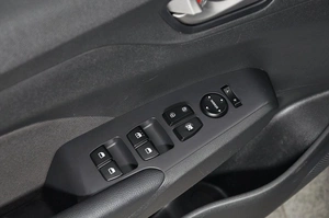 Седан Hyundai Solaris 2017 года, 1127000 рублей, Красноярск