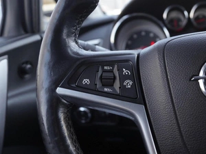 Седан Opel Astra 2013 года, 890000 рублей, Волгоград