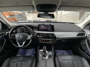 Седан BMW 5 серия 2017 года, 2797000 рублей, Солонцы