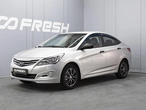 Седан Hyundai Solaris 2015 года, 695000 рублей, Омск
