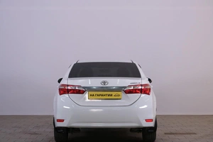 Седан Toyota Corolla 2014 года, 1119000 рублей, Омск