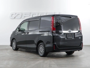 Минивэн Toyota Noah 2014 года, 1687050 рублей, Москва