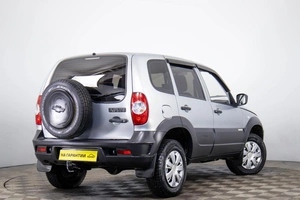 Внедорожник Chevrolet Niva 2015 года, 649000 рублей, Пермь