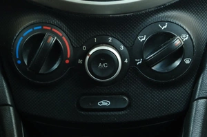 Седан Hyundai Solaris 2014 года, 819000 рублей, Омск