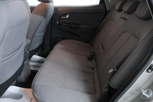 Минивэн Kia Venga 2012 года, 859000 рублей, Омск