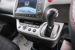 Минивэн Honda Stream 2010 года, 1099000 рублей, Красноярск