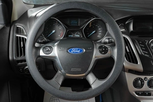 Седан Ford Focus 2012 года, 879000 рублей, Тюмень