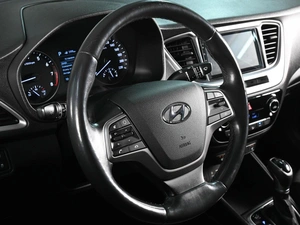 Седан Hyundai Solaris 2018 года, 1489000 рублей, Аксай