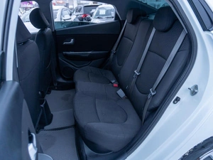 Седан Kia Rio 2014 года, 949000 рублей, Саратов