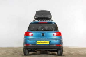 Внедорожник Volkswagen Tiguan 2011 года, 1199000 рублей, Тюмень