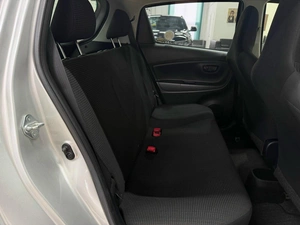 Хетчбэк Toyota Vitz 2018 года, 799000 рублей, Красноярск
