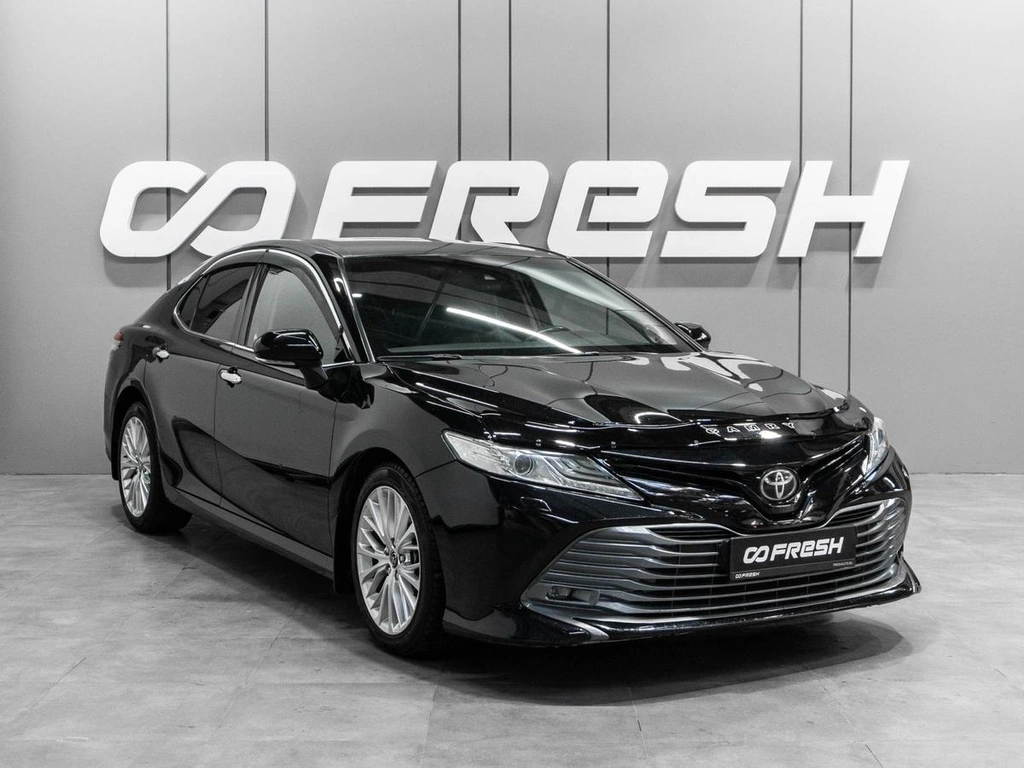 Седан Toyota Camry 2019 года, 2449000 рублей, Тюмень