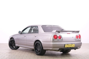 Седан Nissan Skyline 1988 года, 639000 рублей, Омск