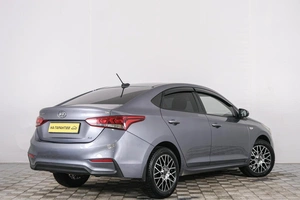 Седан Hyundai Solaris 2017 года, 1049000 рублей, Красноярск