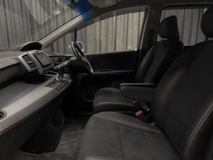 Минивэн Honda Freed 2012 года, 929000 рублей, Красноярск