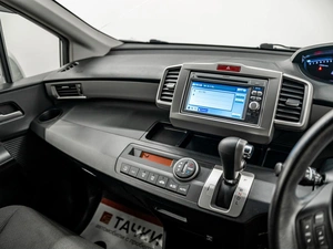 Минивэн Honda Freed 2012 года, 1075000 рублей, Красноярск