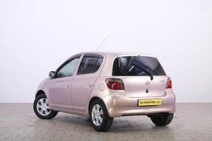 Хетчбэк Toyota Vitz 2001 года, 339000 рублей, Омск