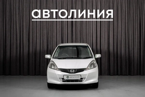 Хетчбэк Honda Fit 2013 года, 950000 рублей, Красноярск
