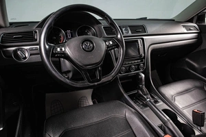 Седан Volkswagen Passat 2017 года, 2259000 рублей, Сургут