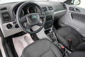 Внедорожник Skoda Yeti 2011 года, 959000 рублей, Красноярск