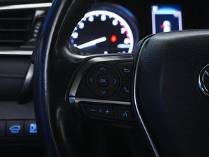 Седан Toyota Camry 2019 года, 2714444 рублей, Москва