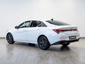 Седан Hyundai Elantra 2021 года, 2074000 рублей, Саратов