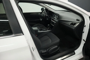 Седан Hyundai Sonata 2019 года, 2170000 рублей, Курск