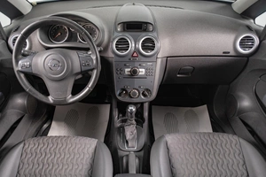 Хетчбэк Opel Corsa 2011 года, 809000 рублей, Томск